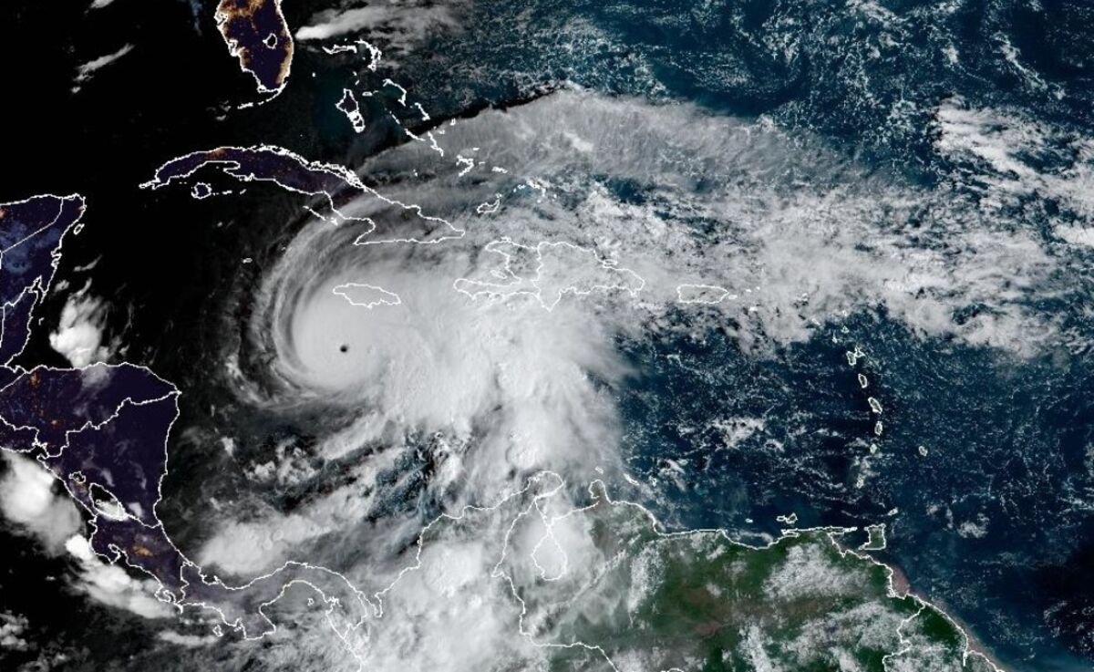 Hurricane Melissa Batters Jamaica and Now Inches Toward Cuba