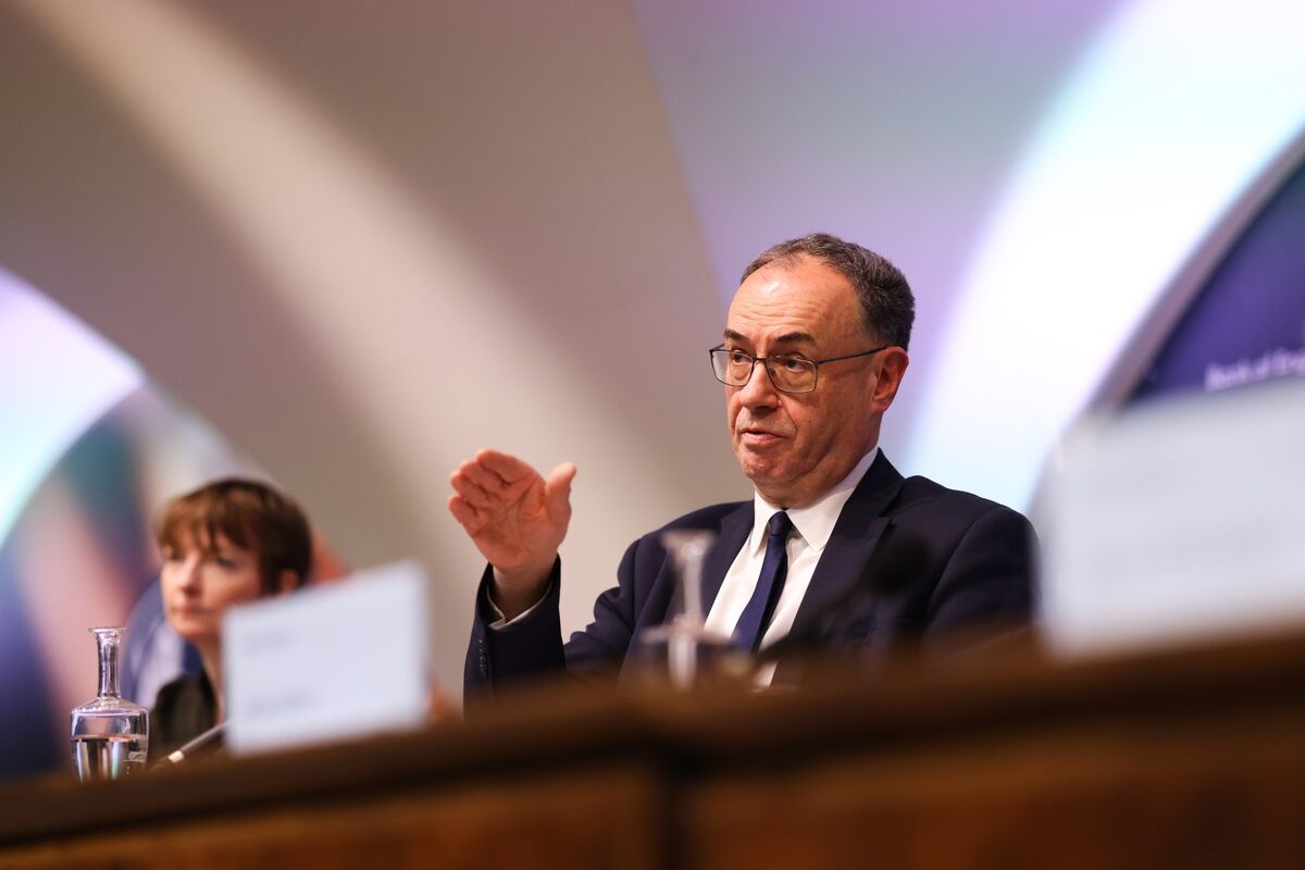 bloomberg.com - Philip Aldrick - AI Model Built by Bloomberg Predicts BOE Rate Rise in February