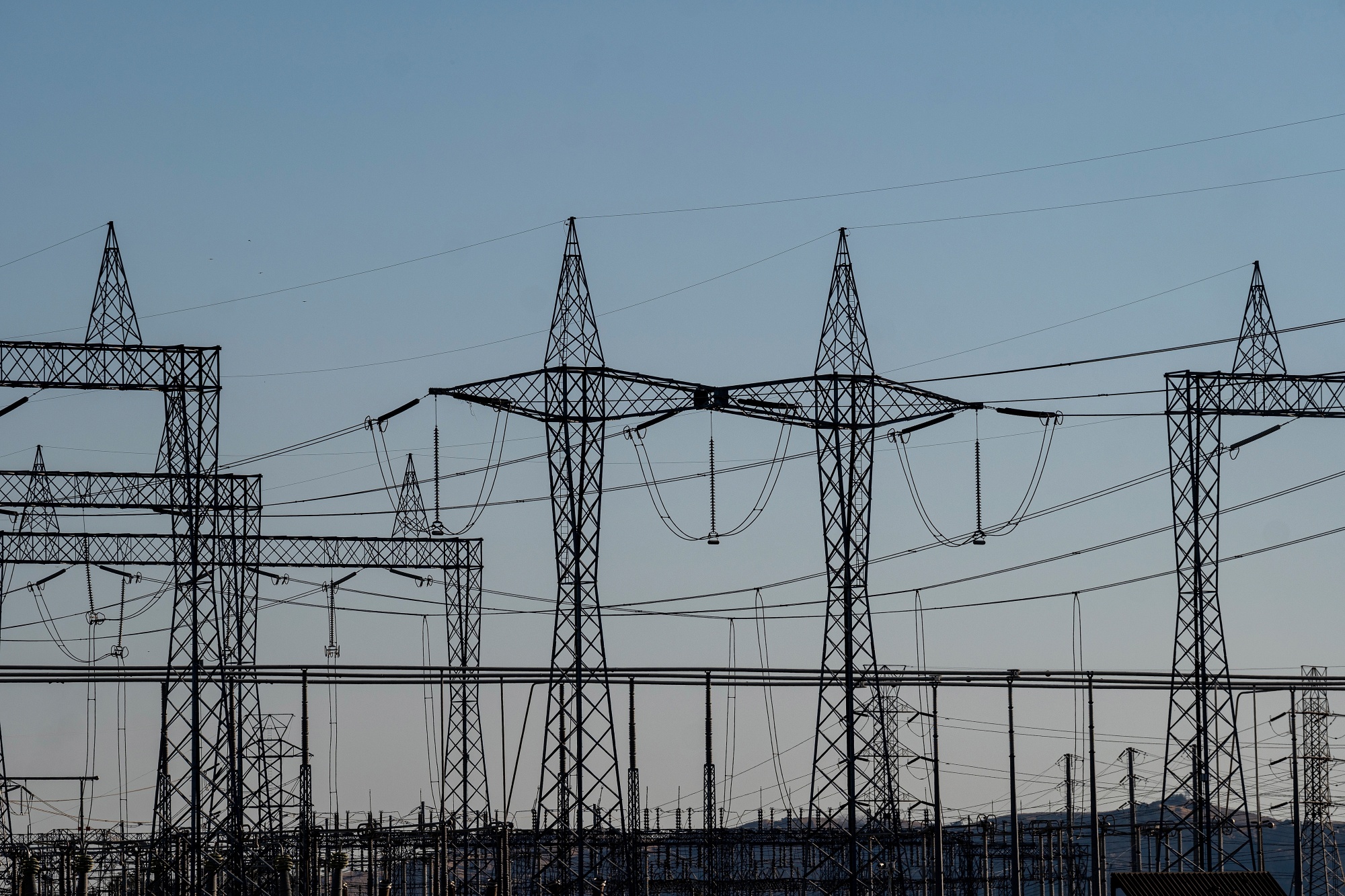 Image associated with story "Biggest US Grid’s Data-Center Plan Accepted With 5-Month Pause"
