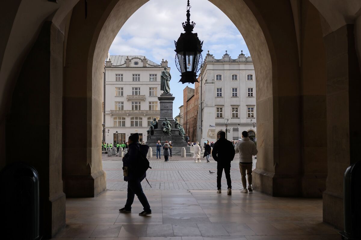 ⚫️ BLOOMBERG: "Cracovia: Centro di Servizi Aziendali e Innovazione con l'Intelligenza Artificiale"