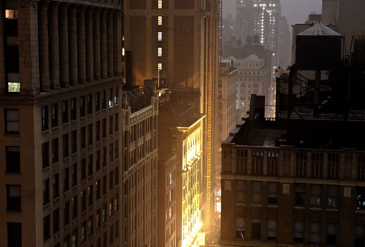 Corporate Default Rates May Top 6 in US, EMEA in Year Moody’s Bloomberg