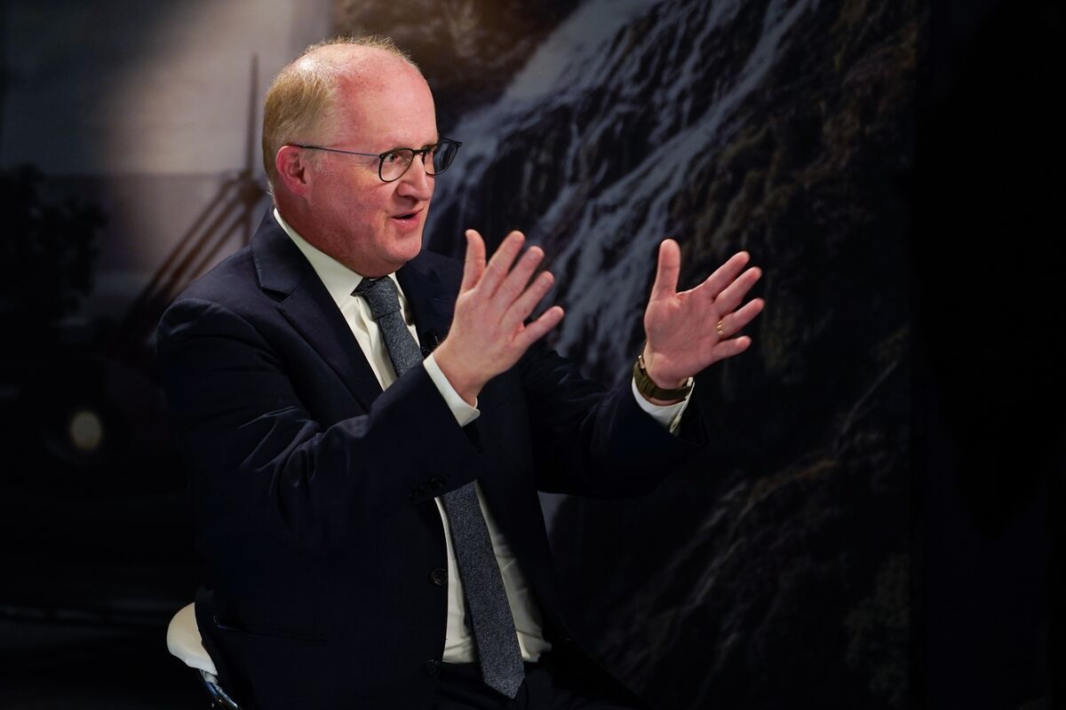 ECB Needs More Certainty That Inflation Headed for 2%, Lane Says