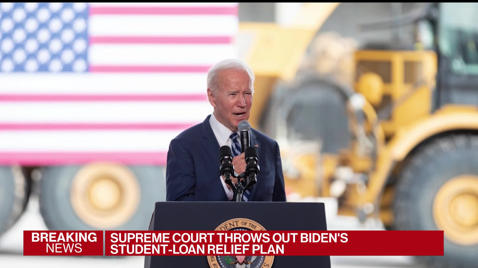 Watch Supreme Court Throws Out Biden's Debt Relief Plan - Bloomberg