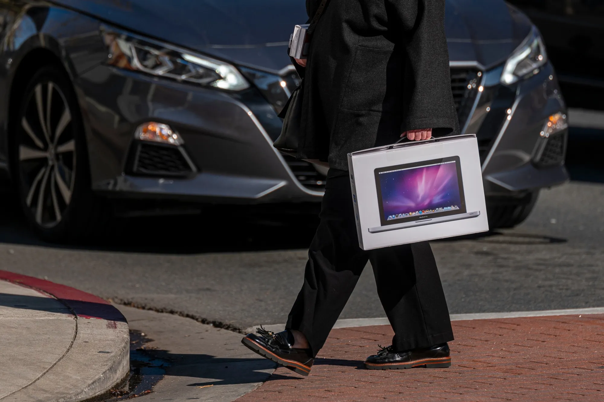 Worldwide shipments of desktops and laptops increased 3% from a year earlier in the period ended in June.