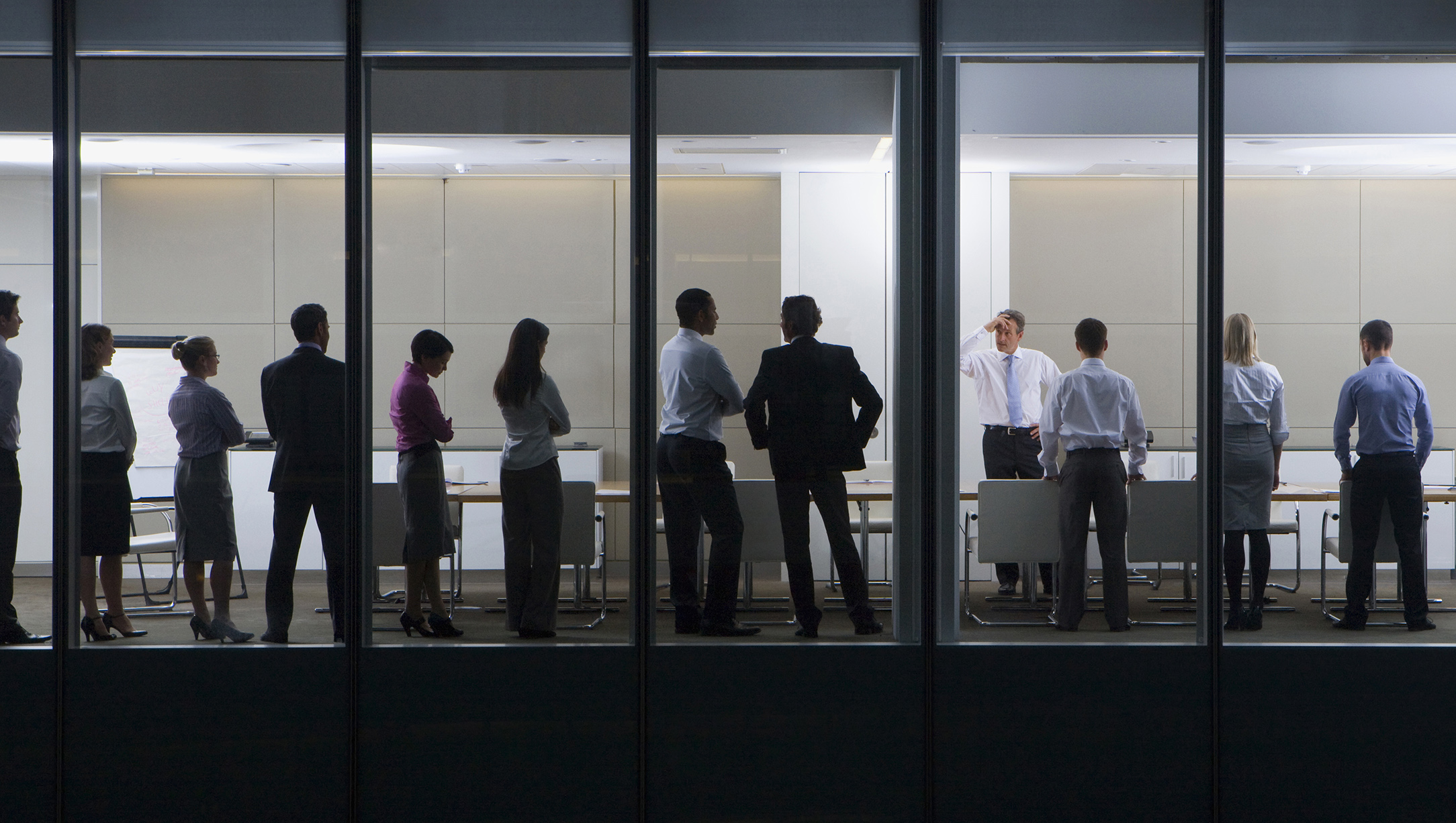 Manhattan Packing More Workers Into Less Office Space Chart Bloomberg