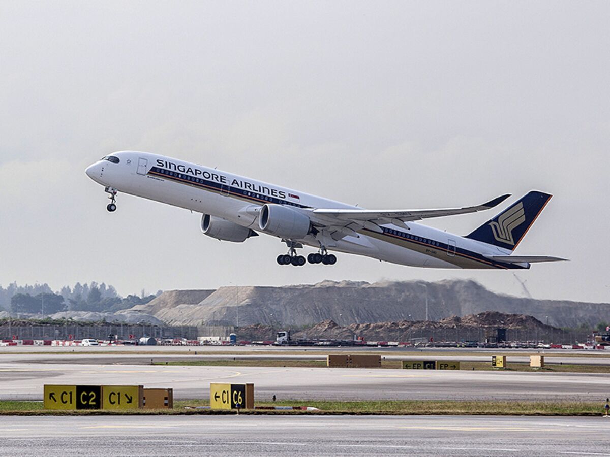 Singapore Airlines Reports Record S$5.2 Billion Revenue, Doubles Net Profit