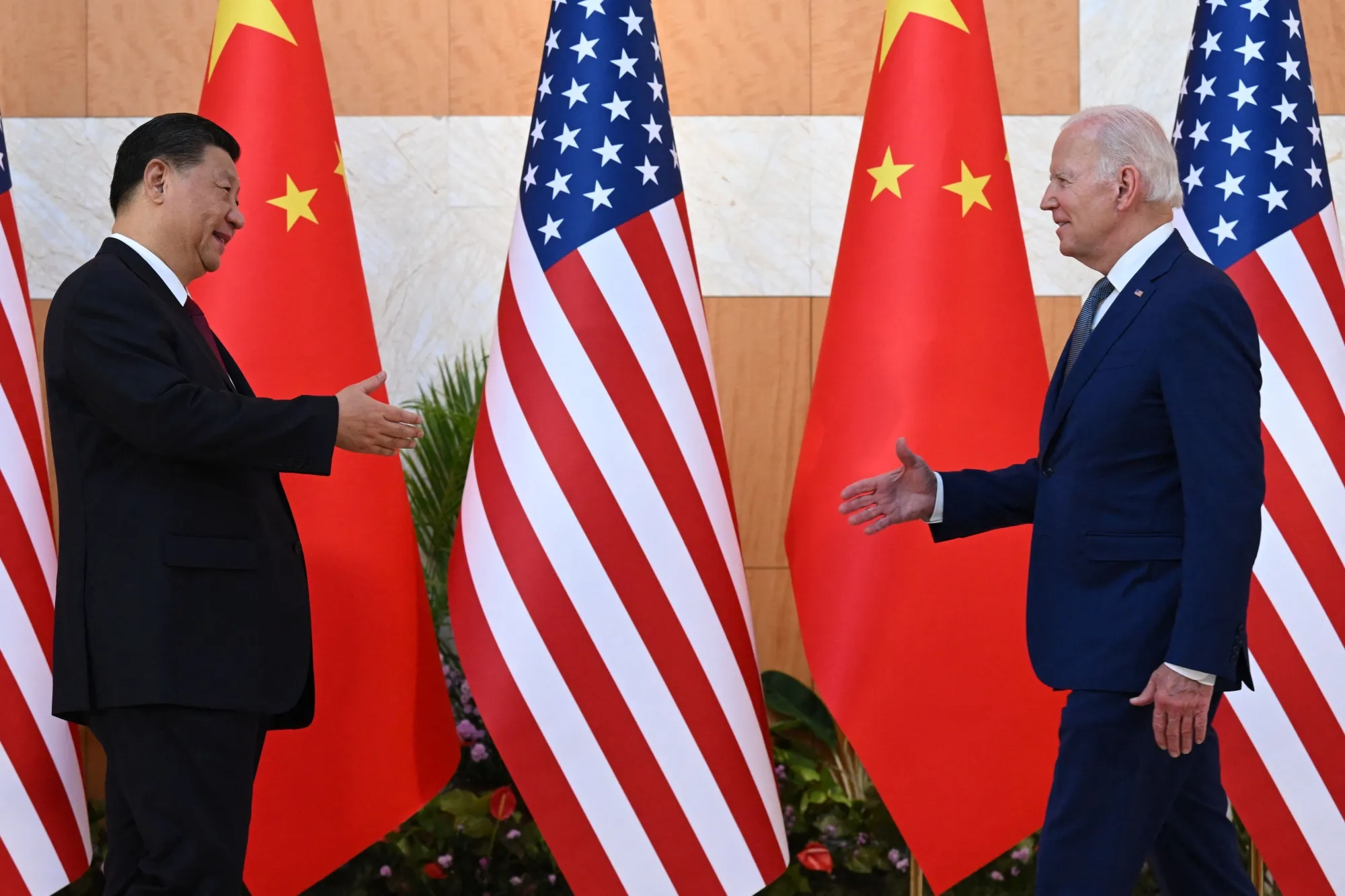 Xi Jinping with Joe Biden at the Group of 20 Summit in Bali on Nov. 14.