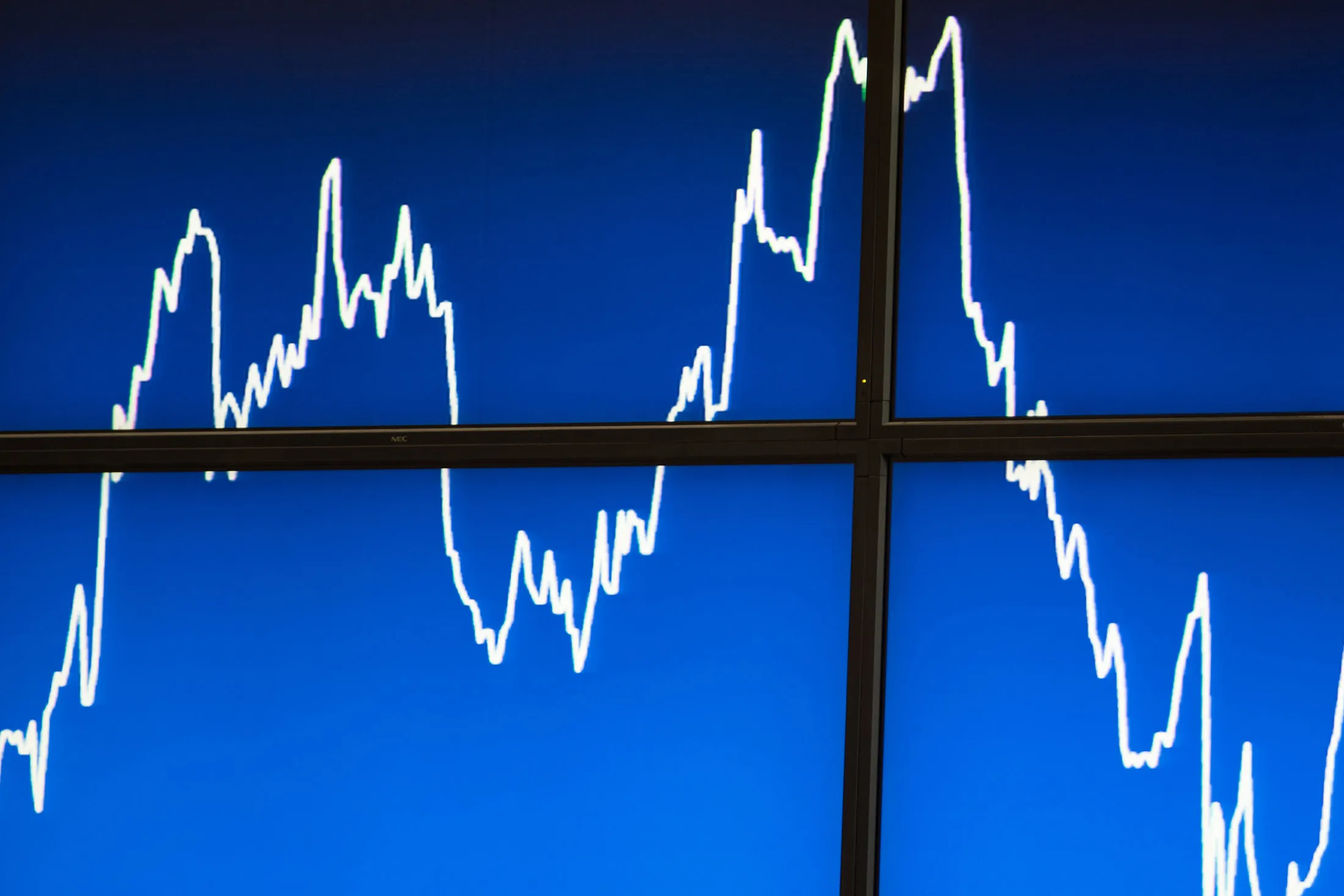 Trading Inside Amsterdam Stock Exchange As Friendly Dutch RegulatorÂ Lures Traders