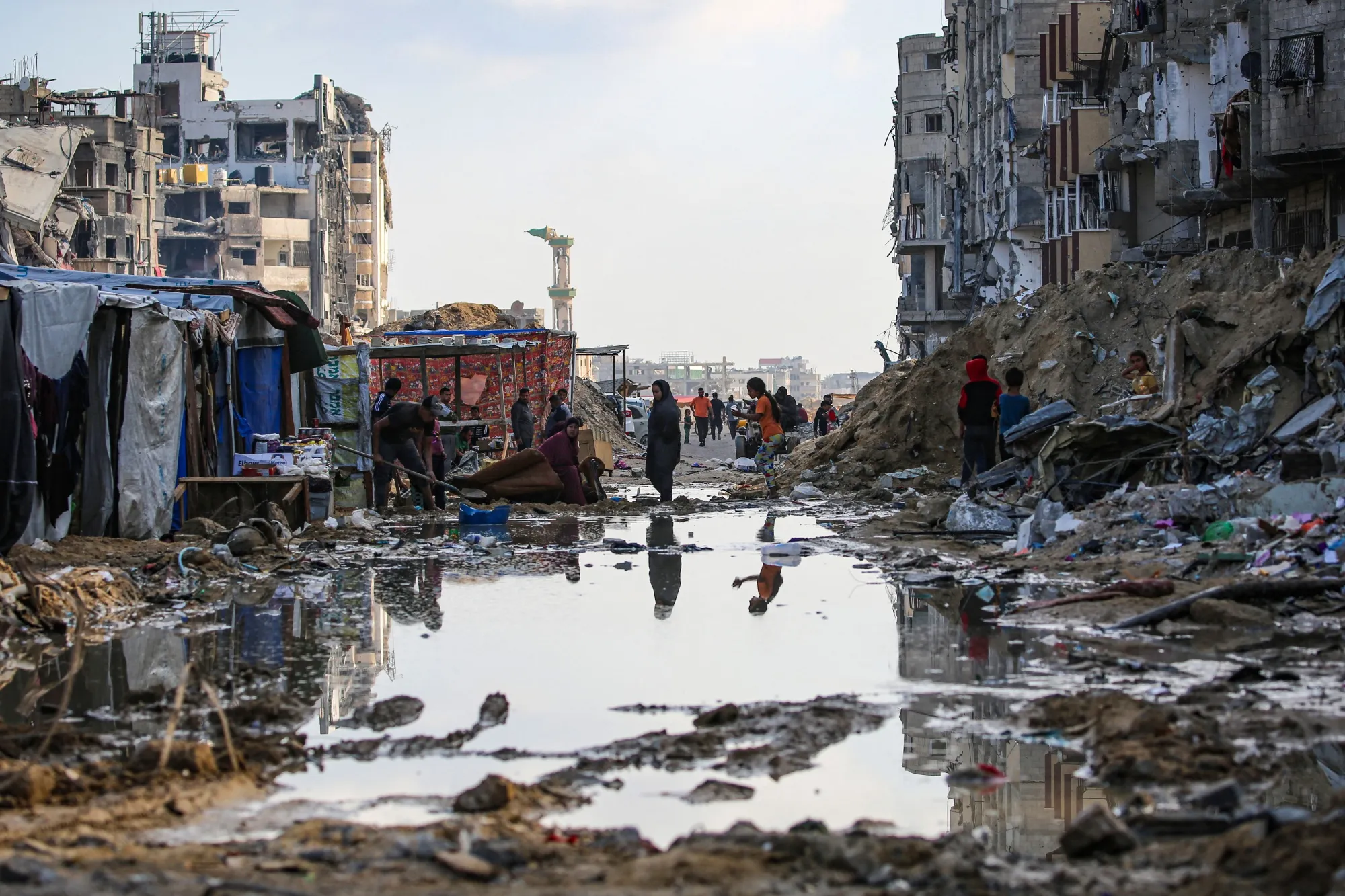 Displaced Palestinians in Khan Yunis, Gaza, on May 16.