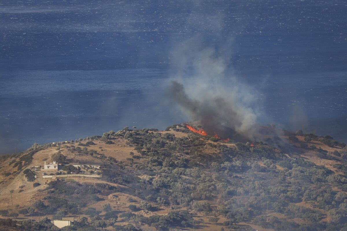 Europe Fire Threat Shifts as Blazes Erupt in UK and Greece