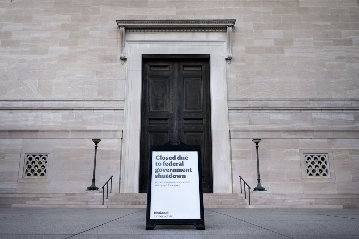 ⚫️ BLOOMBERG: I trader del Treasury scommettono sulla durata dello shutdown del governo USA per orientarsi sui tassi d'interesse