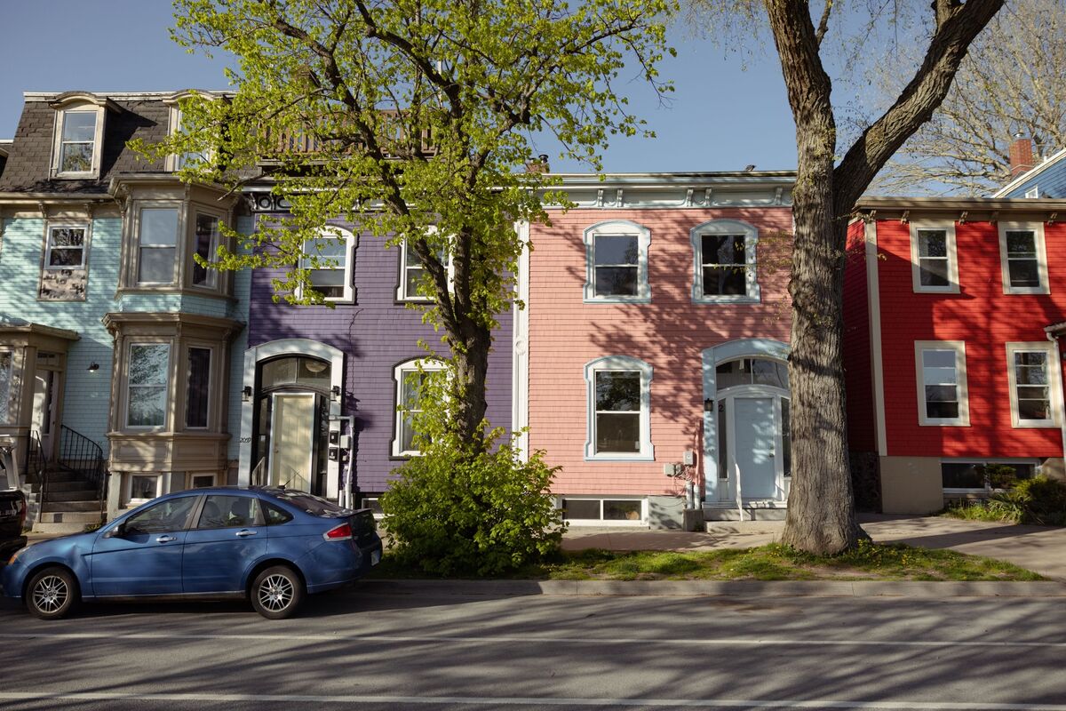 Canada Hikes Capital Gains Tax to Raise Billions for Housing