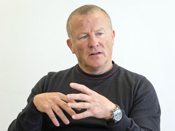 Woodford Loses $54 Million Selling Stocks From Frozen Fund