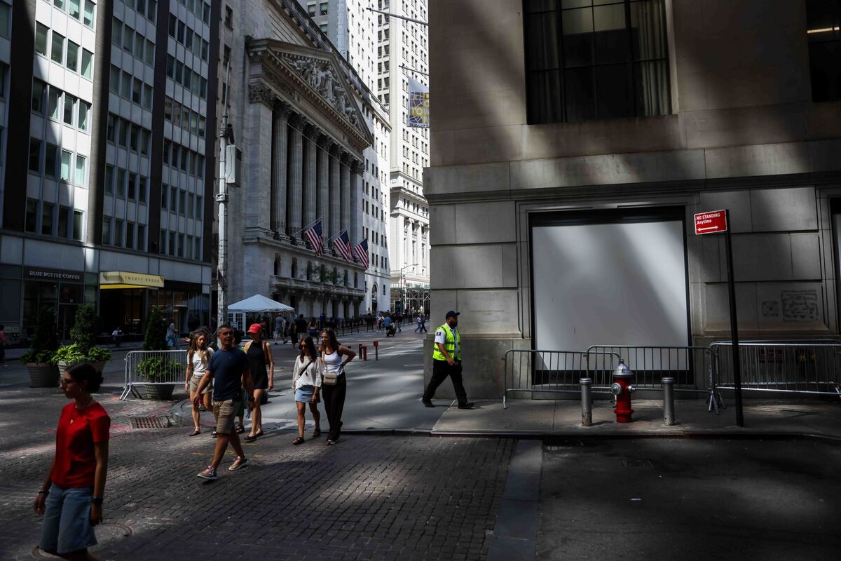 米国市況】株・国債が高い、インフレ懸念後退－日銀会合控え円堅調