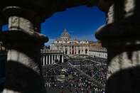 VATICAN-RELIGION-POPE-EASTER-MASS