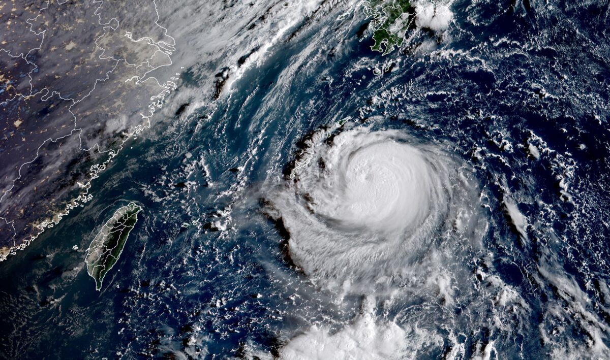 Super Typhoon Hinnamnor Threatening Japan Is 2022’s Strongest Storm