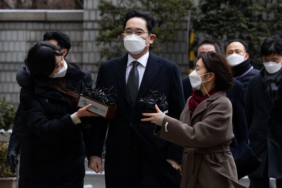Samsung Windfall Gives Lee’s Widow a $7.4 Billion Fortune