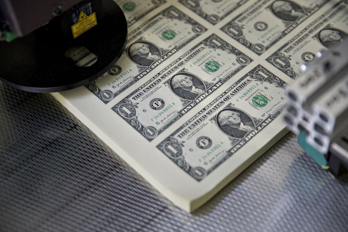 Goldman Sachs Raises US Inflation Forecast as Dollar Weakens