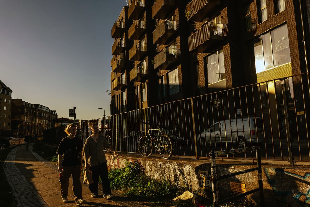 UK Rents to Rise 25% by 2026 as Landlords Pass On Mortgage Costs