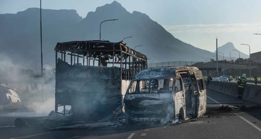 Western Cape Commuters Face Fresh Misery As Taxi Violence Intensifies - iplstny