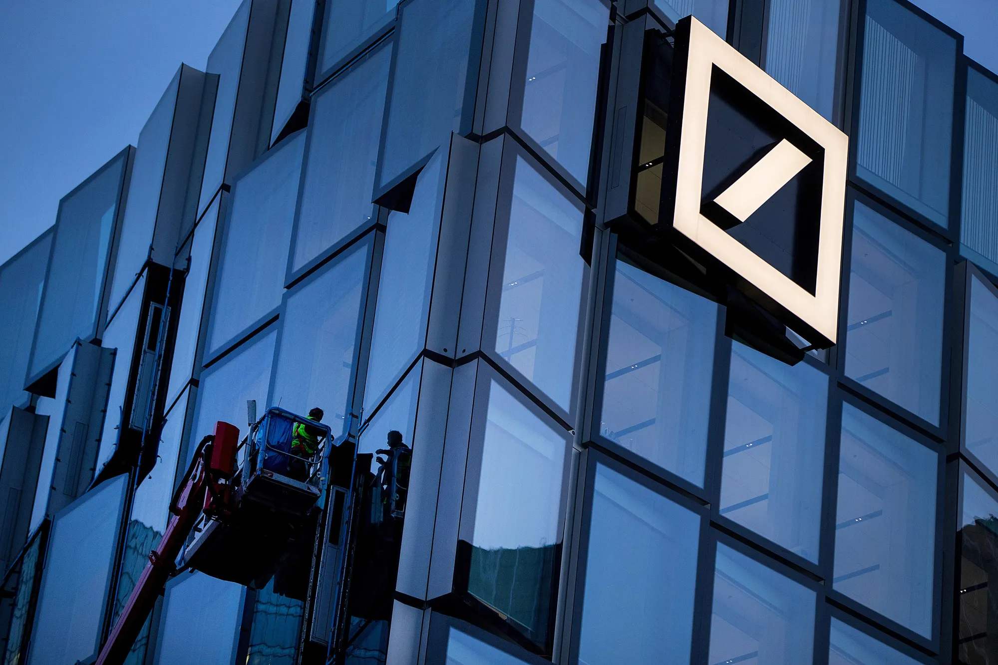 Brexit Race For Space Sends Frankfurt Office Rents To Record High 