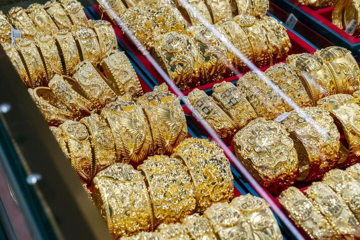 Gold Products At Shuibei Jewelry Market in Shenzhen