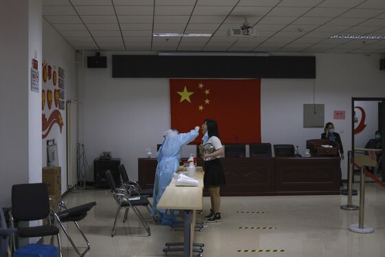 Shanghai Covid Cases Fall Slightly, Beijing Holds Steady