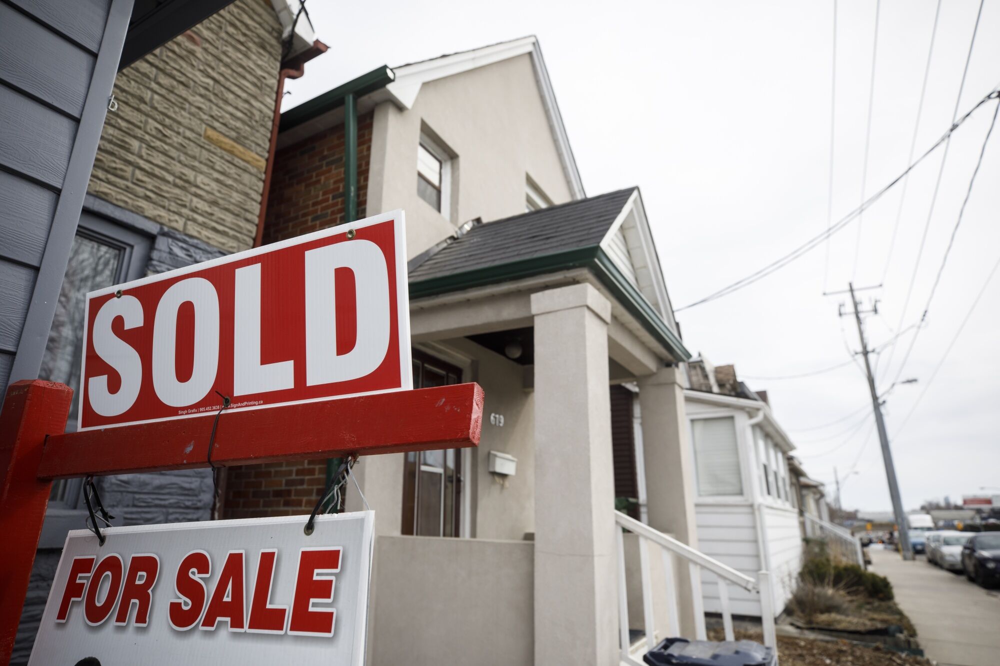 Toronto Home Prices Rise For First Time In 11 Months With Interest   2000x1333 