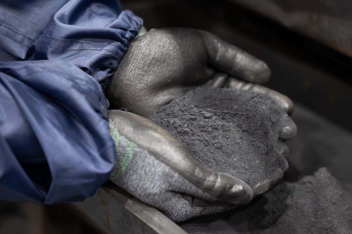 US and EU Near Critical Minerals Accord to Unlock US Subsidies - Bloomberg