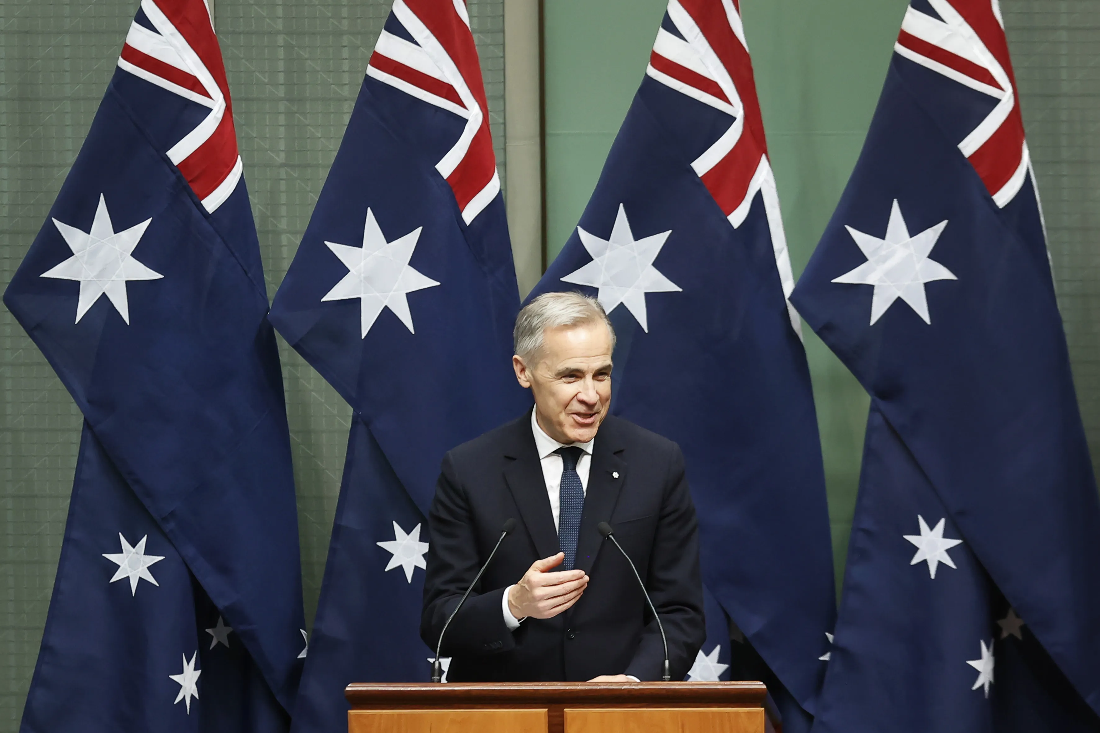 Carney Calls for Canada, Australia to Lead Middle-Power Blocs - Bloomberg