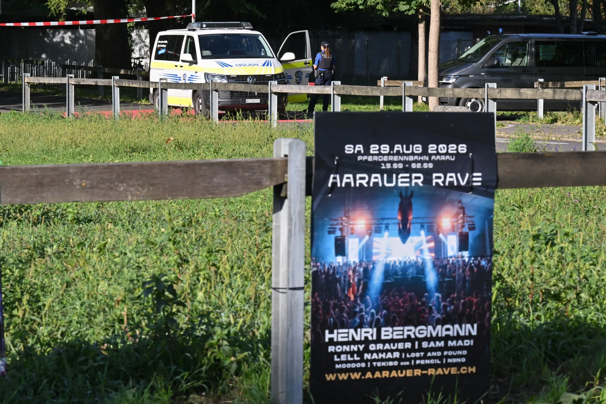 Aargau police arrest 43-year-old Swiss man in Aarau rave shooting that killed 22-year-old Italian woman; five others injured