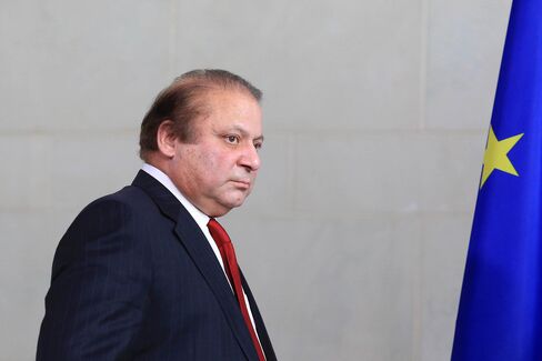 Germany's Chancellor Angela Merkel Meets Pakistan Prime Minister Nawaz Sharif