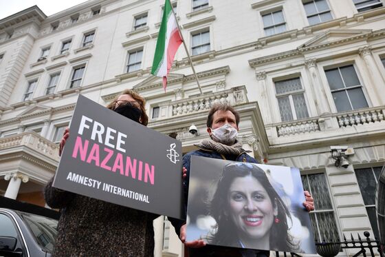Iran Returns British-Iranian to Jail as Nuclear Talks Resume