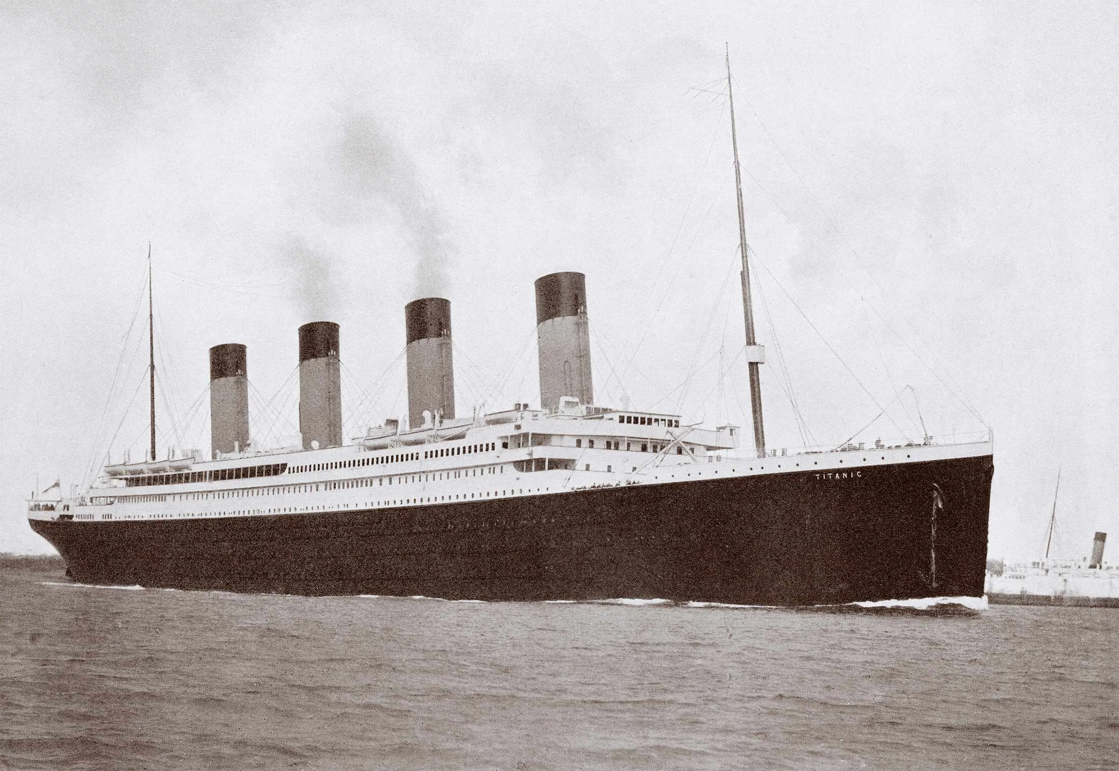Hedge Funds to Buy Sunken Titanic Relics for $19.5 Million - Bloomberg