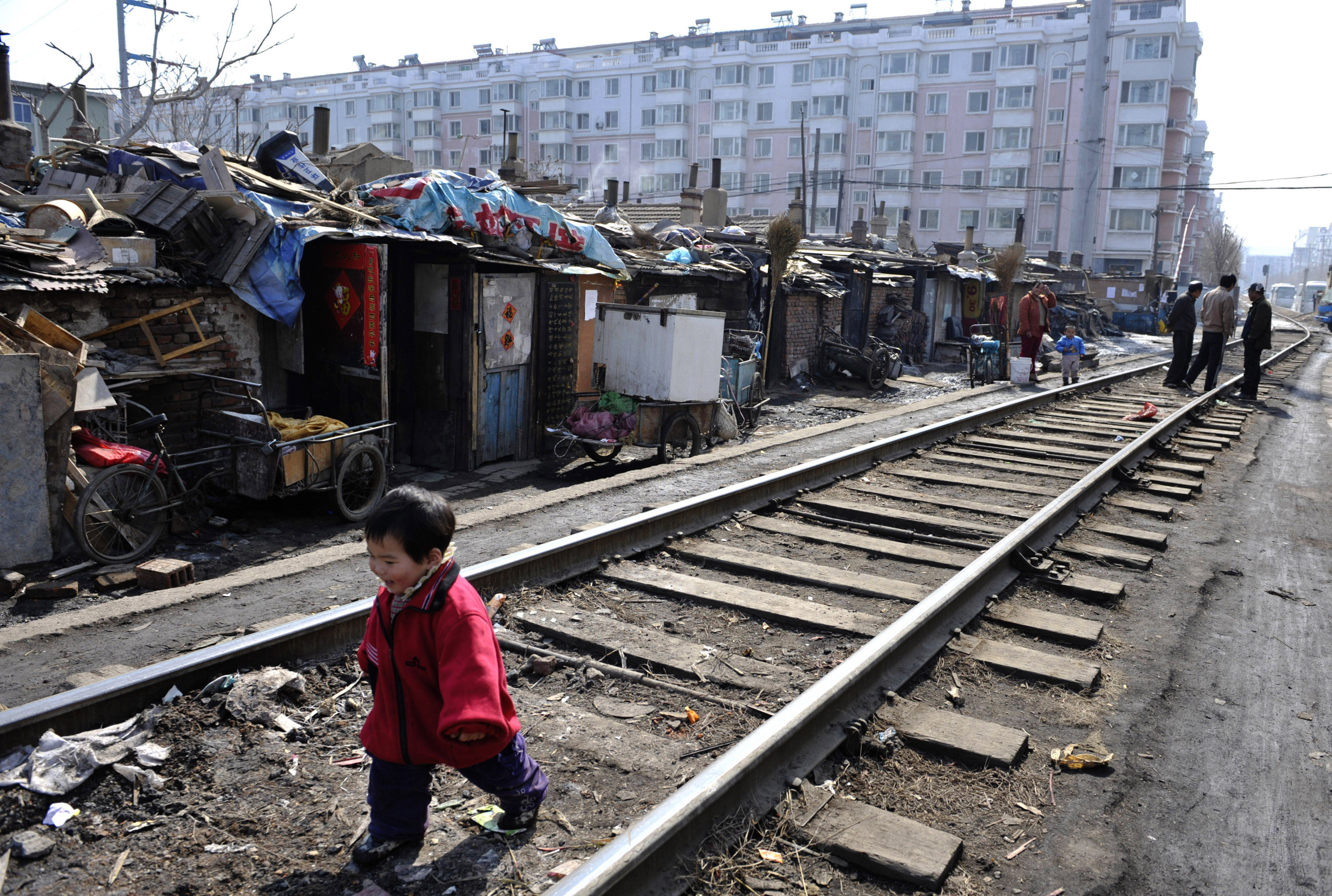 china-to-spend-more-than-162-billion-on-shantytowns-bloomberg