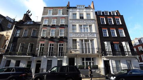 Luxury homes in London on Oct. 17, 2013.