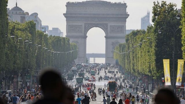 Bloomberg business news