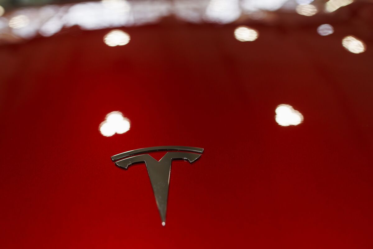 Musk Apologizes for ‘Incorrectly Low’ Tesla Severance Packages