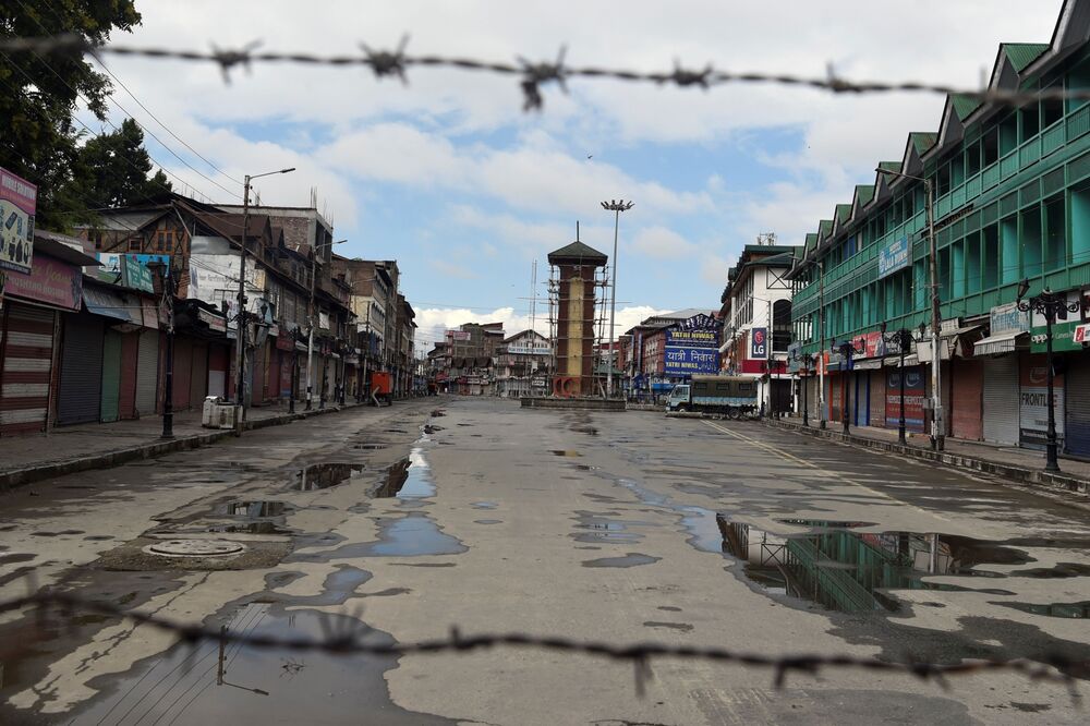 India Keeps Kashmir in Lockdown as Anger Grows Across the Valley ...