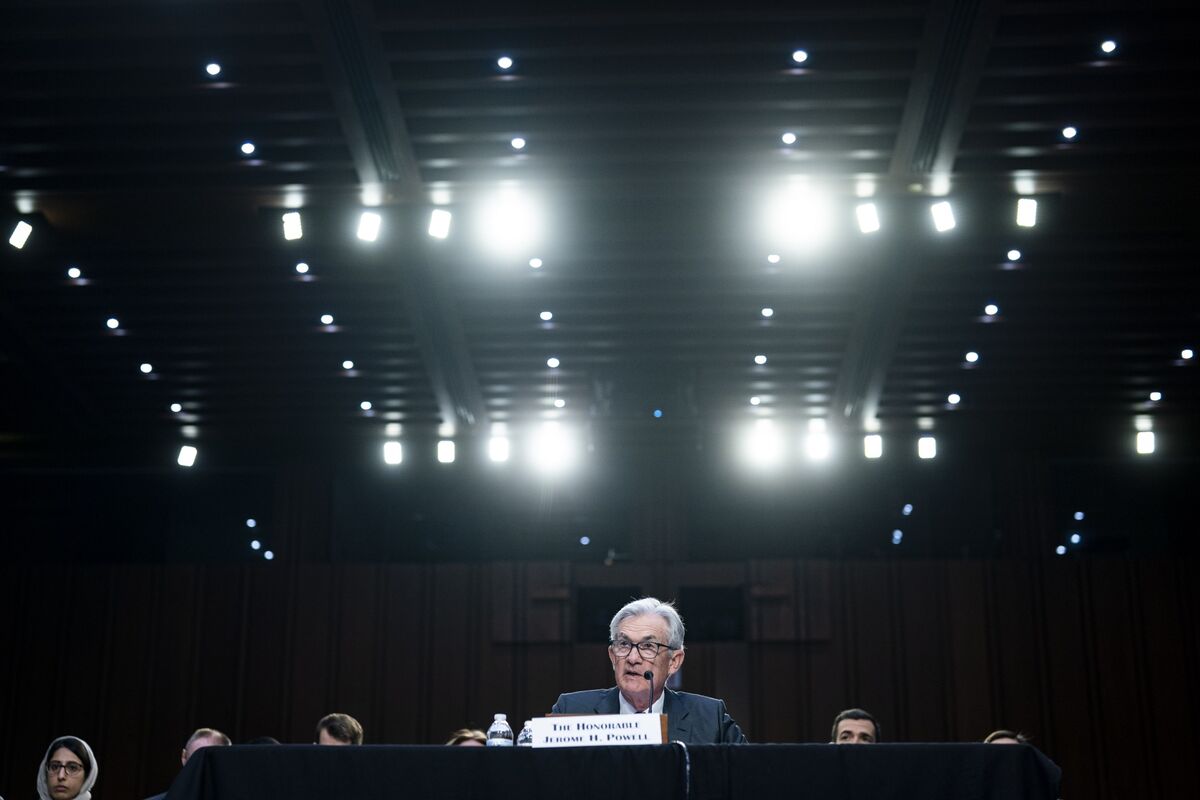 Fed Rates: Hawkish Powell Keeps the Markets on Their Toes - Bloomberg