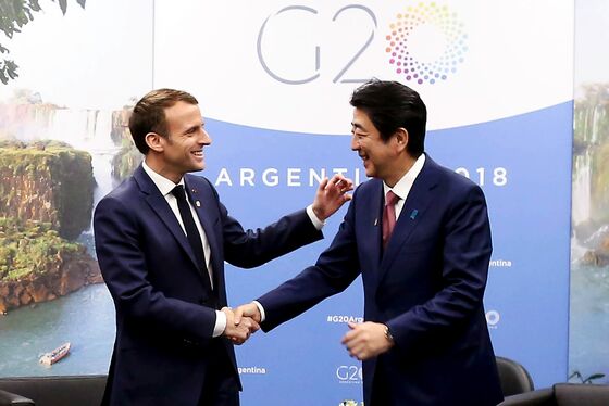 Macron Tells Abe He Wants to Keep Renault-Nissan Alliance