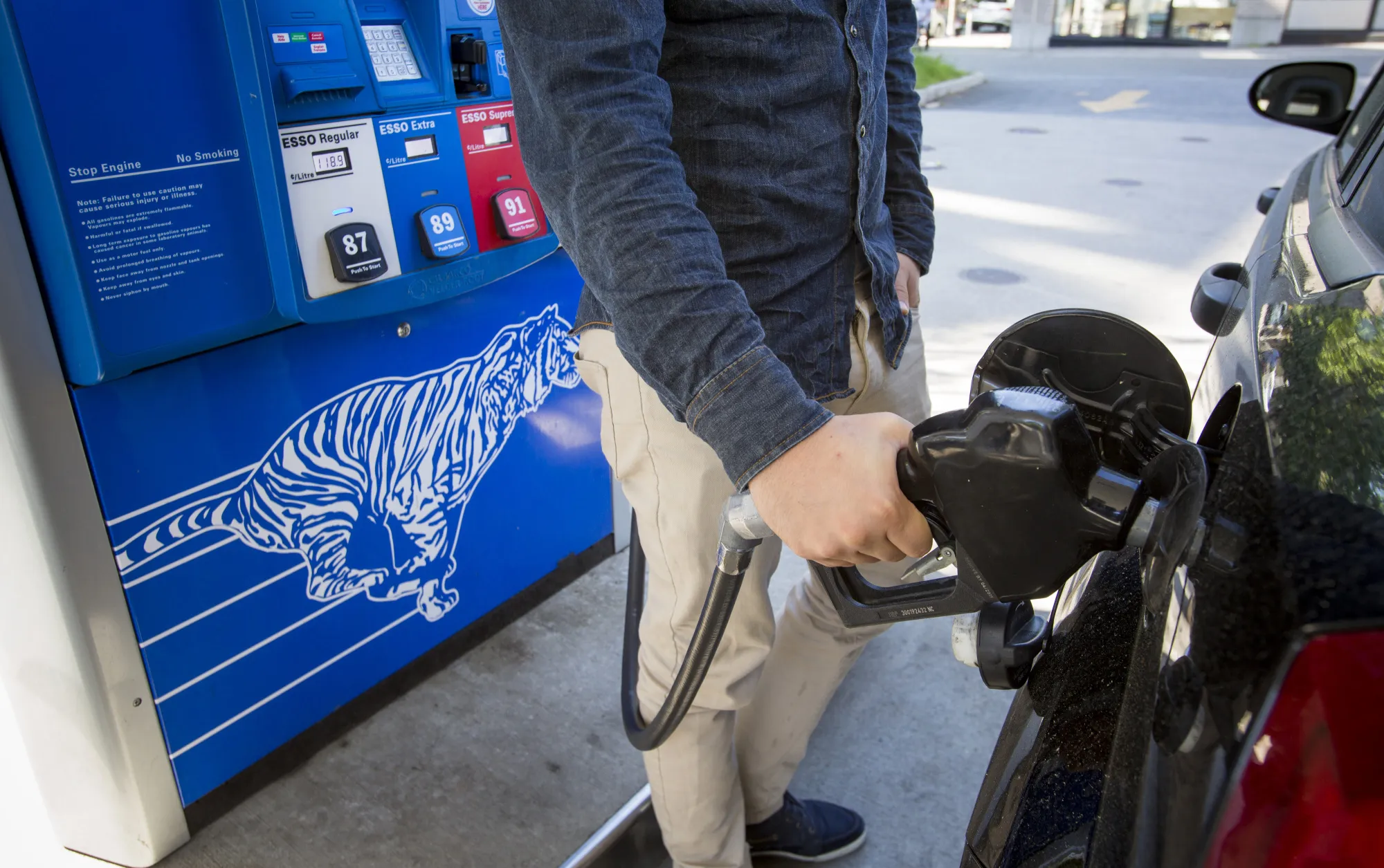 Gas Stations As Canada Oil Prices Surge While Fire Slows Shell, Suncor Output 