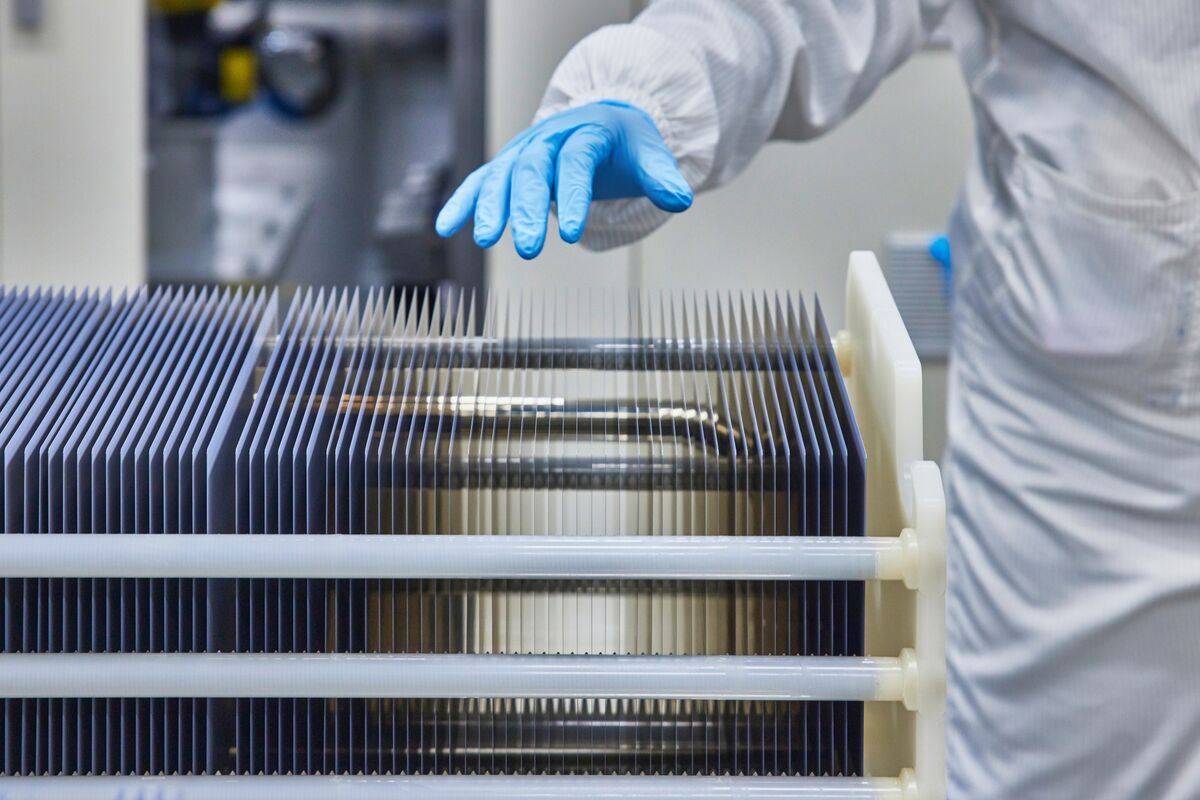 bloomberg.com - Nadja Popovich - The US Has a New Tactic to Challenge China's Solar Dominance