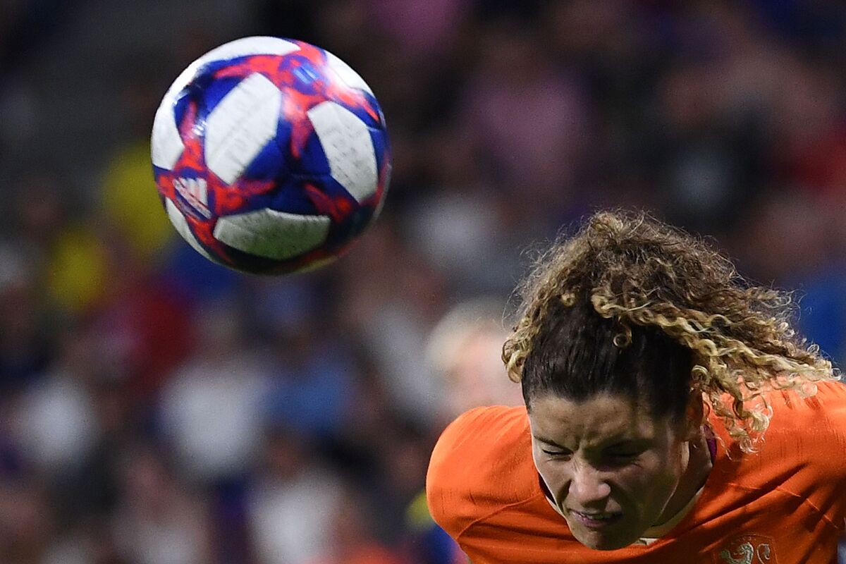 Heading a soccer ball might hurt women's brains more than men's