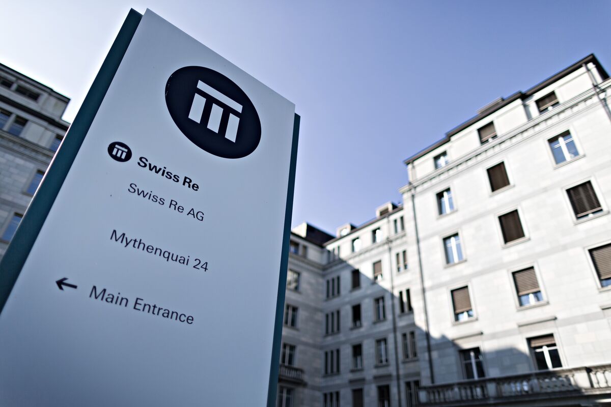 Swiss Re Profit Beats Estimates as Re-Insurer Boosts Cost Cuts
