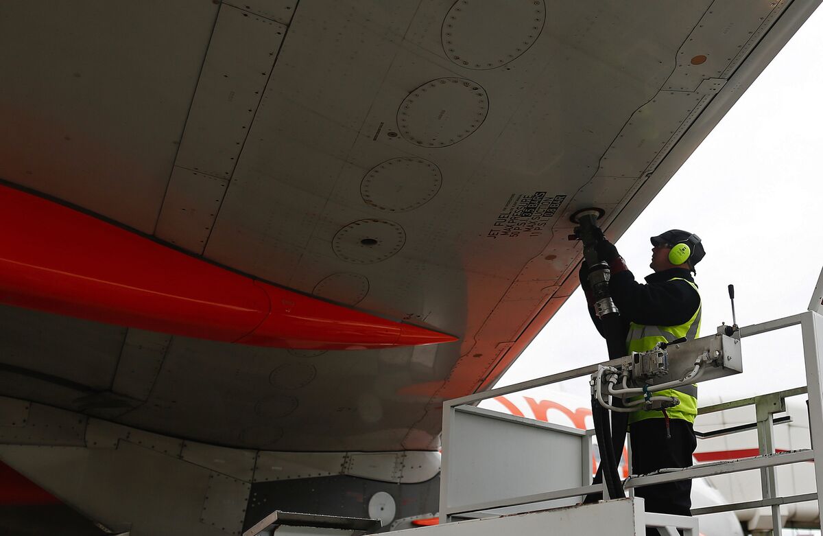 Airport Handler Menzies Sees High Jet Fuel Prices Through Summer