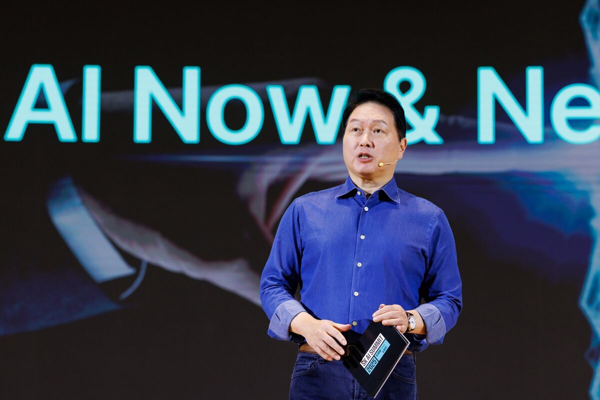 SK Hynix Boss Pledges to Boost Output of AI Memory Chips