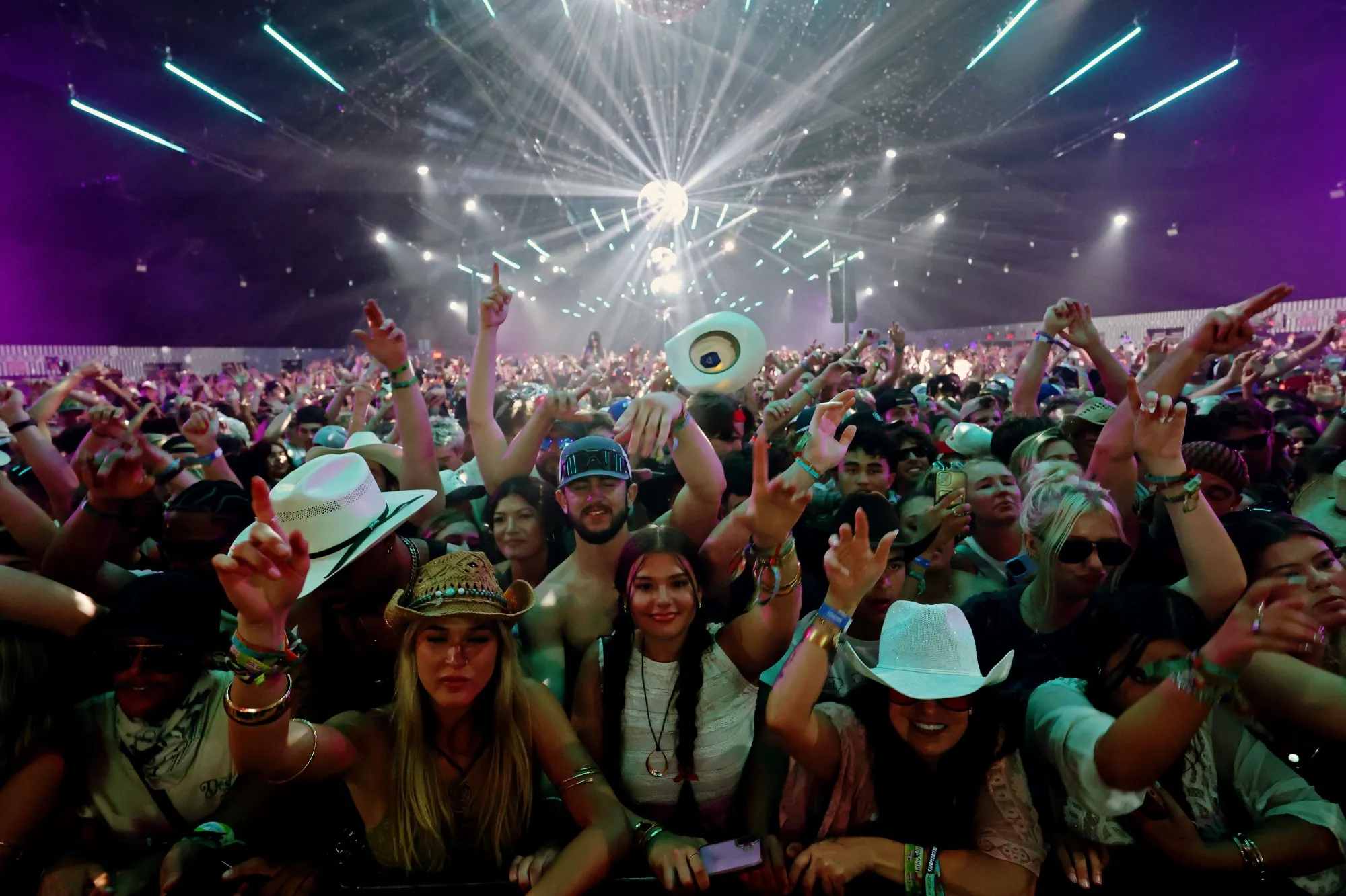 Festivalgoers during the 2025 Stagecoach Festival&nbsp;in Indio, California.&nbsp;