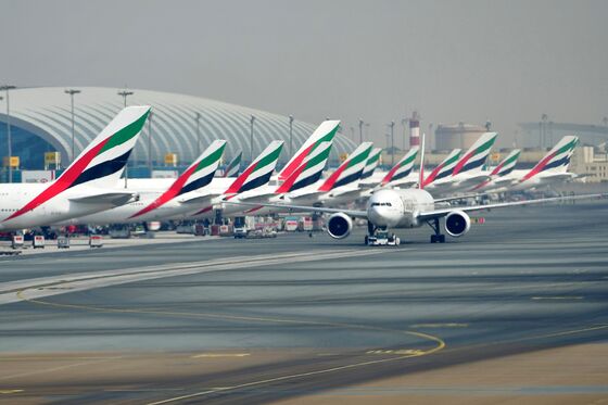 Emirates Aims to Stay Put for a Decade as New Dubai Hub Falters