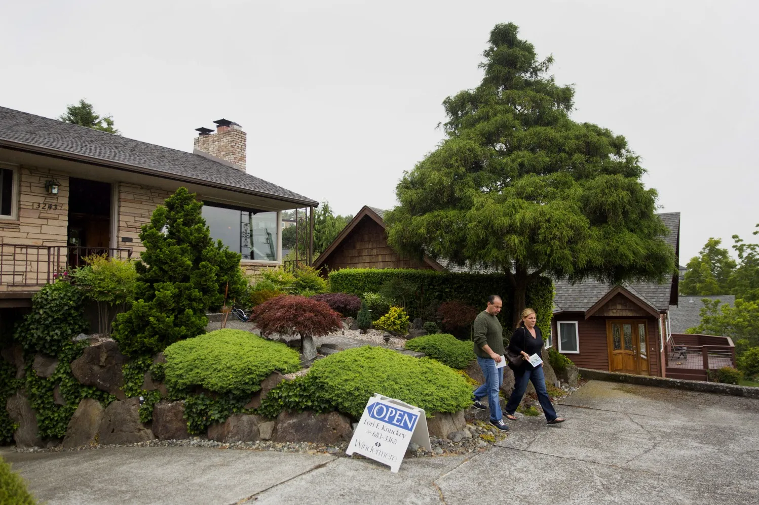 Sales Of Existing Homes In U.S. Rise To Eight-Month High